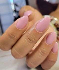 Nail Ideas Sns, Pink Dip Nails, Sns Nails, Smink Inspiration, Simple Gel Nails, Round Nails, Neutral Nails, Dipped Nails