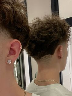 Burst Fade With Long Hair, Mens Haircut With Design, Taper Fade Spider Web, Spider Design Haircut, Simple Taper Design, Spider Man Haircut Design, Spiderweb Haircut, Low Taper Fade With Design, Spider Web Haircut