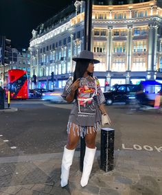 Boots And Shorts, Boots Outfits, Shorts Outfit, Cute Swag Outfits, White Boots, Black Women Fashion, Swag Outfits