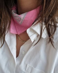 Pink, bandana, layering, jewellery, close-up Neck Bandana Outfit, Cowgirl Bandana, Bandana Neck Tie, Cool Bandanas, Earth Style, Carnaval Costume