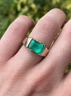 Men Pinky Ring, Mens Sapphire Ring, Mens Emerald Rings, Mens Ring Designs, Man Ring, Online Sweepstakes, Mens Gold Jewelry, Solitaire Setting, Gold Rings Fashion