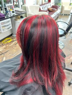 Hair Dye Ideas For Layered Hair, Chunk Red Highlights, Brown And Red Chunky Highlights, Red Hair With Purple Streaks, Funky Red Hair, Dark Red Hair Dye Ideas, Chunky Highlights With Color, Butterfly Haircut With Red Highlights