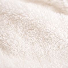 the texture of a white blanket is very soft