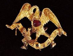 Pelican brooch, British Museum 1 Gram Gold Jewellery, European Jewelry, Late Middle Ages, Historical Jewellery, Animal Brooch, Ancient Jewelry, Gold Brooches