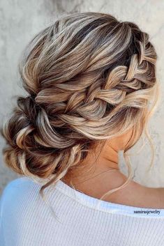 Simple Bridesmaid Updos For Long Hair, Braid To The Side With Curls, Hoco Hairstyles Red Hair, Cute Formal Hairstyles For Medium Hair, Wedding Hairstyles Medium Length Braid, Wedding Hairstyles With Braids, Gala Hair, Prom Hair Up, Wedding Up Do