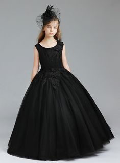 Silhouette:ball gownHemline:floor lengthNeckline:scoopFabric:tulleShown Color:blackSleeve Style:sleevelessBack Style:zipper upEmbellishment:appliques Black Kids Formal Dresses, Black Party Dress For Kids, Black Ball Dresses For Kids, Dress For Kids 11-12 Black, Black Gala Dress, Kids Gothic Dress, Organza Flower Girl Dress, Black Flower Girl Dress, Sequin Flower Girl Dress