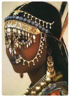 Horn Of Africa, African People, Traditional Bride, We Are The World, African Jewelry, Bridal Beauty, African Culture, African Beauty, World Cultures