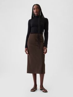 Vegan Suede Midi Skirt | Gap Suede Midi Skirt, Suede Accessories, Suede Outfit, Vintage Suede Jacket, Skirt Zipper, Vintage Suede, Fashion People, Fall Fashion Trends, Suede Jacket