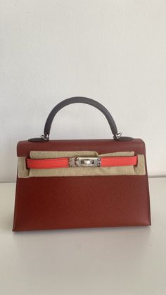 Hermés Mini Kelly 20 Tricolore Epsom Sellier With Silver Hardware - AG Concierge Fzco Kelly Sellier, Mini Kelly, Silver Hardware, Full Set, The Bag, The Originals, Silver, Leather