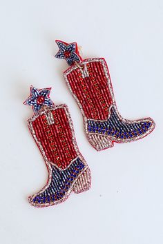 Star Cowboy Boot Beaded Drop Earrings Bead Embroidery Clothing, Beaded Tshirts, Cowboy Boot Earrings, Diy Embroidery Shirt, Boot Earrings, Beaded Shirt, Diy Bead Embroidery, Pearl Embroidery, Tambour Embroidery