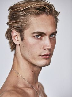 neels visser (dance of thieves) Blonde Male Models, Blonde Boys, Bleach Blonde, Man Character, Male Portrait, Male Face