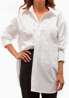 ROHE's Unisex Classic Shirt is an oversized classic white shirt with an ultra-compact structured poplin from Italian mill Arche. This is the perfect oversized dress shirt. Layer under a pullover or with a pair of trousers or jeans. 100% Cotton Dry Clean Only Size Guide: 36 = US Small, 4 US, 8 UK, 40 IT 38 = US Medium, 6 US, 10 UK, 42 IT 40 = US Large, 8 US, 12 UK, 44 IT Model is 5’8” and wearing a size XS. Runs large for an oversized fit, we recommend taking your usual size. For a more fitted lo