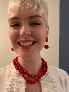 Mid Century Red Drop and Dangle Statement Earrings, Cheerful Swingy Signed Vintage Costume Jewelry  Fun Post Earrings - I think the signature is Dauplaise - hard to read  1 7/8 inches long  Red Acrylic plastic beads & Cabochons set in shiny Goldtone  60s or 70s  In excellent collected vintage condition  Arrives  polished &  gift nicely 🎀 www.fivebunniesbyMoxie.com  an Etsy shoppe 🌿 Curated by moxie🐰 & mommy🌸 www.MySoulRepair.com  www.MySoulRepair.NYC  glamour jewelry & gifts Baddie Wedding, 60s Earrings, Glamour Jewelry, Bunny Earrings, Holiday Costumes, 50s Style, Vintage Inspired Jewelry, Red Jewelry, Retro Jewelry