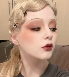 Ethereal Makeup, Unique Makeup, Doll Makeup, Makeup Designs, Makati, Mode Inspo, Pretty Makeup, Creative Makeup, Artistry Makeup