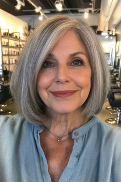 26 Gorgeous Salt and Pepper Bob Ideas - Flo's Blog Bob With Textured Ends, Salt And Pepper Bob, Sophisticated Haircut, Grey Bob Hairstyles, Classic Bob Haircut, Bob Ideas