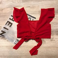 New Red Crop Size Small Tie Back Crop Top, American Eagle Crop Top, American Eagle Shirt, Bandeau Crop Top, Cropped Camisole, Velvet Crop Top, Eagle Shirts, Corset Crop Top, Cami Crop Top