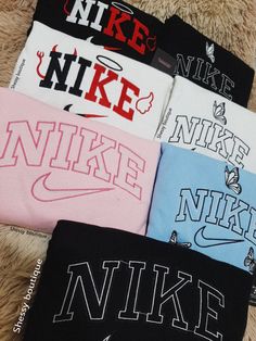 Cute Nike Sweatshirts, Clothing Diy Ideas, Clothes With Embroidery, Ideas For Shirts, Nike Stuff, Sweater Diy, Nike Jumper, Comfy Sweatshirts, Nike Clothes