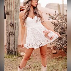 Brand New Textured Lace Mini Dress, Adjustable Straps. Country Outfit, Festival 2024, Mini Dress White, Outfit White, Flying Monkey Jeans, Juniors Jeans, Large Dress, Medium Dress, Jeans Size Chart