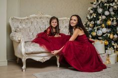 Red Formal Dress, Mother Daughter Matching Dress, Mommy and Me Outfit Mother daughter matching tutu dresses in burgundy and many other colors is perfect look for family photo shoot and any special occassion. Mommy and Me cocktail strapless dresses with soft tulle full tutu skirt and bow on backside. Dress can be tailored in different colors - black, white, green, pink, lavanda, purple, red etc., just contact me with your request. Length of the dress can be made as you wish. To make an order plea Red Princess Dress For Bridesmaid, Red Princess Bridesmaid Dress, Elegant Red Bridesmaid Princess Dress, Elegant Tulle Princess Dress For Holiday, Elegant Holiday Princess Dress In Tulle, Birthday Dress Photoshoot, 1st Birthday Dress, 1st Birthday Dresses, Mother Daughter Dresses Matching