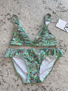 New Zara Girls Tropical Printed Bikini Bathing Swimsuit 13-14 Years. Condition is "New with tags". Shipped with USPS First Class. Fitted Green Swimming Sets, Zara Beachwear For Spring, Zara Swimwear For Pool In Spring, Zara Swimwear For Spring Pool, Zara Swimwear For Spring Pool Occasions, Summer Swimming Sets With Triangle Top, Zara Swimwear For Spring Pool Season, Green Beachwear Sets For Poolside, Zara Swimwear For Summer Pool Time