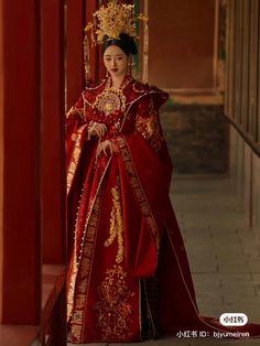 Chinese Imperial Clothing, Chinese Lunar New Year Outfit, Chinese Hanfu Princesses, Imperial Clothing, Asian Royalty