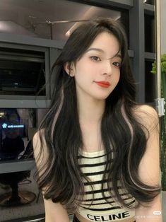 Hair Highlights Korean Style, Korean Black Hair, Korean Hair Dye, Black Hair Korean, Korean Hair Color, Girl Hair Colors, Hair Color Underneath, Hair Color Streaks, Black Hair With Highlights