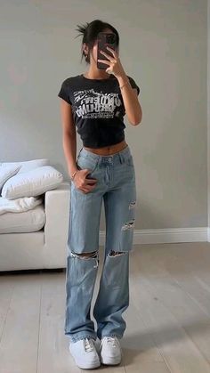 Ootd, outfit inspo, y2k, style, mirror, selfie, beige, trend, Instagram, Pinterest, viral, fyp, for you page, pour toi, baggy, jeans, boyfriend jeans, tank top, crop top, 2000's, 90's, 1990's, grunge, woman, girl, abs, model, body, modeling, purse, black, white, vest, cute, sneakers, Nike, adidas, shoes, ponytail, brunette, hair, hairstyle, Dickies, pants, collège, American, dunk low, Baggy Jeans Outfit Summer, Pakaian Hipster, School Fit, Europe Outfits, Trendy Outfits For Teens, School Clothes, Neue Outfits, School Fits, Swaggy Outfits