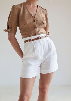 Kahki Shorts, Modern Blouse Designs, Western Blouse, Cropped Linen Pants, Embellished Blouse, Linen Color, High Waist Fashion, Shorts Summer, Linen Skirt