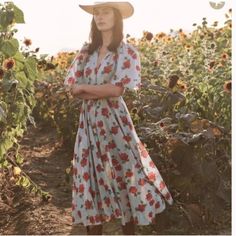 Beautiful Dress! You’re Gonna Receive Many Compliments From It! Beautiful Vibrant Red Roses Like New Condition Size Large The Great Dresses, Bridge Dress, Emily And Meritt, Vanessa Bruno, Western Dresses, The Bridge, Rose Print, Empire Waist, Modern Woman