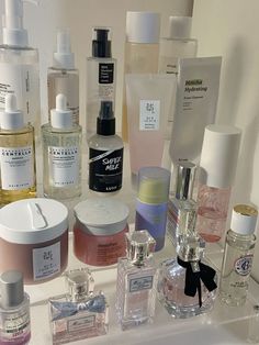 Korean skin care products for clear and glowing skin | Skincare Routine #skincare #koreanproducts #koreanskincare #clearskin #trend #luxuryproducts For Clear And Glowing Skin, Skincare Sunday, Glowing Skin Skincare, Korean Skin Care Products, Clear And Glowing Skin, Sunday Reset, Skincare Collection, Korean Skin Care, Perfect Skin Care Routine