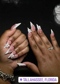 Stiletto Nails With Bows, Birthday Nails Stiletto Medium, Pointy Nail Designs Stilettos, Stiletto Nails Black Women, Medium Stiletto Acrylic Nails, Acrylic Nails With Pearls, Stiletto Birthday Nails, Birthday Nails Stiletto, Baddie Stiletto Nails