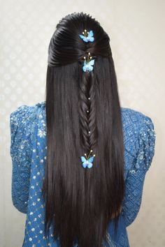 Simple Hairstyle For Straight Hair, Hairstyles For Straight Hair For Wedding, Kankotri Decoration, Simple Straight Hairstyles, Engagement Nail, Easy Straight Hairstyles, Messy Ponytail Hairstyles, Bride Hairstyles For Long Hair