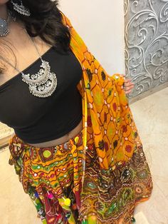 Navratri Girls Outfit, Black Garba Outfit, Garba Poses, Maa Sherawali, Navratri Pictures, Insta Collage, Garba Night