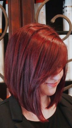 Stylish red bob  http://www.hairstylo.com/2015/07/red-hair-color.html Ammonia Free Hair Color, Κούρεμα Bob, Inverted Bob Hairstyles, Trendy Short Hair Styles, Great Hair, Short Hair Cuts For Women, Bobs Haircuts