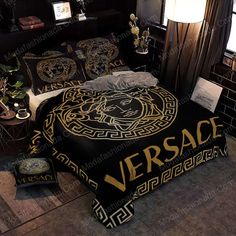 versa bedding set in black and gold