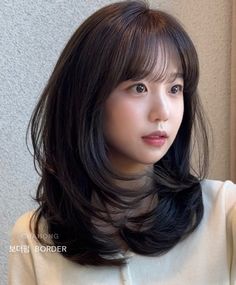 Medium Length Hair With Layers Korean, Layer Haircut Medium, Korean Full Bangs, Hair With Front Layers, Korean Mid Length Hair, Hairstyles For Lazy Days, Extreme Haircut, Haircut Transformation