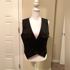 Black And White Striped Vest By Cider . Size Medium/Large . Faux Pockets. The Fit On This Is On The Smaller Side . Super Cute With Jeans New Withdrawal Tags. Sadly This Did Not Fit Me . Passing It Along . New Without Tags. Striped Vest, Coats Black, Striped Vests, Fit Check, Black Stripes, Cider, White Stripe, White And Black, Jackets & Coats