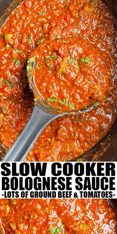 two images showing how to make slow cooker rolognese sauce in a skillet