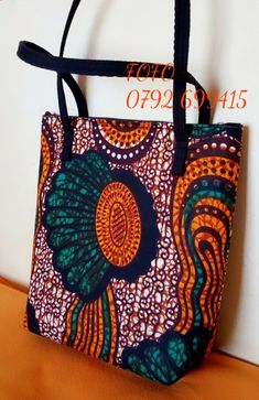 Ankara bags Ankara Bags Handbags, African Fabric Accessories, Diy Clutch Bag, Alice Bag, Totes Ideas, Decorating Flip Flops