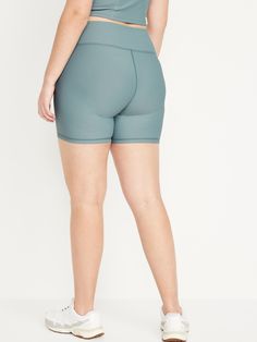 pull-on waistband hidden back pocket go-dry wicks moisture sits at belly button fitted hits above knee 6" regular inseam models are approx.  5'9" and wear sizes s (4), l (12), and xl (18) Ribbed Biker Shorts, Jack Black, Back Pocket, Knit Shorts, Biker Shorts, Above Knee, Wicks, Belly Button, 6 Inches