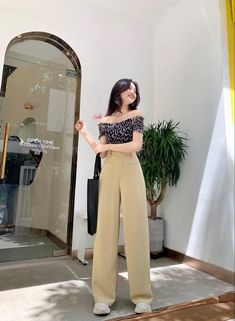 White Outfits For Women Classy, Korean Outfit Street Styles, Casual College Outfits, Korean Casual Outfits, Casual Day Outfits, Elegante Casual, Quick Outfits, Classy Work Outfits, Korean Girl Fashion