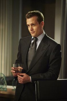 Suited Men Aesthetic, Harvey Specter Suits Style, Rich Lawyer Aesthetic Men, The Gentleman Aesthetic, Mens Suits Outfits, Lawyer Outfit Man, Harvey Specter Outfit, Lawyer Aesthetic Men, Mafia Suits Men