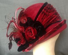 Cranberry red velvet cloche Modern Hat, Red Hat Ladies, Red Hat Society, Victorian Hats, Quirky Fashion, Fancy Hats, Hat Ideas, Love Hat, Cloche Hat