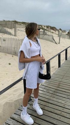 Loungewear Summer, Modele Fitness, Looks Pinterest, Foto Poses, Hoodie Outfit, Mode Inspo, Sporty Outfits