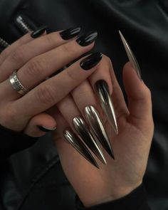 Stiletto Nails Long, Instagram Grunge, Manicure Tool Sets, Nails Dark, Water Marble Nails, Pointed Nails, Dare To Be Different, Dark Nails