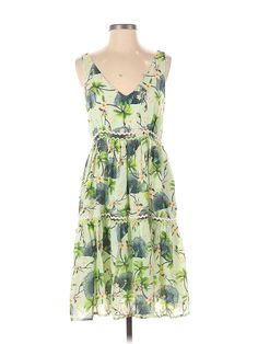 Verandah Casual Dress Size: Small Green Dresses - used. 36% Lyocell, 64% Modal, Keyhole, Print, Knee Length, Sleeveless | Verandah Casual Dress: Green Print Dresses - Used - Size Small Tropical Sleeveless Midi Dress For Garden Party, Sleeveless Tropical Print Midi Dress For Vacation, Sleeveless Tropical Print Midi Dress For Garden Party, Green Knee-length Midi Dress For Vacation, Sleeveless Tropical Midi Dress For Spring, Spring Tropical Sleeveless Midi Dress, Tropical Green Midi Dress For Spring, Tropical Sleeveless Midi Dress For Vacation, Sleeveless Tropical Midi Dress For Vacation