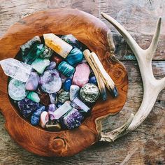 Gemstone crystal collection #Crystals #Gemstones Cleanse Crystals, Crystal Aesthetic, Crystal Power, Big Mountain, Cleansing Crystals, Crystal Magic, Crystal Decor, Wood Bowls