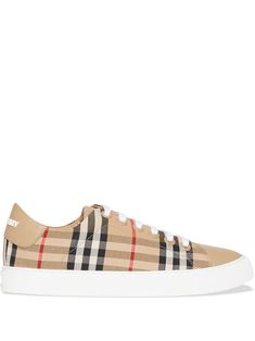 Burberry Shoes Sneakers, Burberry Sneakers, Quintessentially British, T Bar Shoes, Burberry Vintage, Casual Footwear, Brown Sneakers, Burberry Shoes, Burberry Women