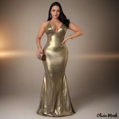 Olivia Mark - Sleeveless Metallic Bodycon Dress in Sexy Cut with Gold Accents for Formal Events Terry Cloth Dress, Long Maxi Dresses, Party Night Club, Sling Pack, Dress 2024, Printed Bodycon Dress, Hip Dress, Evening Attire, Long Maxi