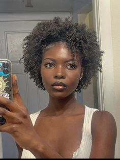 Short Curly Afro, Short Afro Hairstyles, Short Natural Curly Hair, Curly Fro, Twa Hairstyles, Natural Afro Hairstyles, 4c Natural Hair